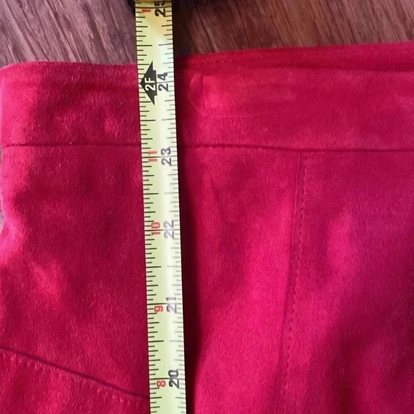 Elie Tahari NWT Regina skirt - size 4 - red - lamb suede - Picture 6 of 8